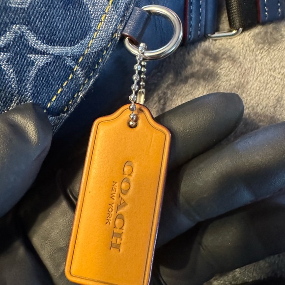 Warren Mini Belt Bag 2024 - Picture 8 of 10